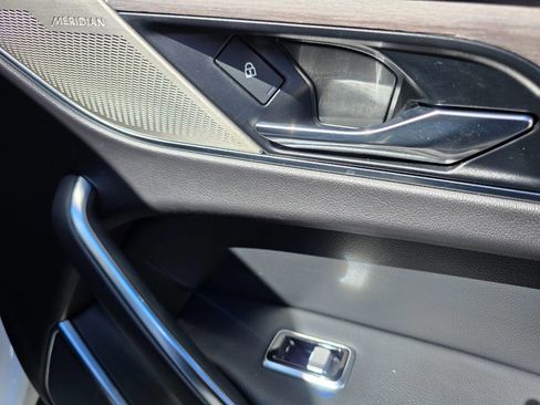 Used 2021 Jaguar F-PACE S image 42