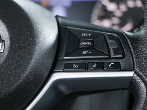 Used 2025 Nissan Altima 2.5 SV FWD image 14