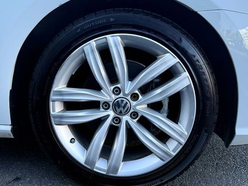 Used 2019 Volkswagen Passat 2.0T Wolfsburg w/ Wheels & Sunroof Package image 56