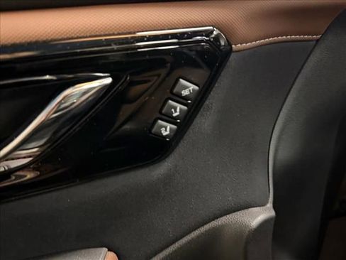 Used 2025 Subaru Forester Touring image 25