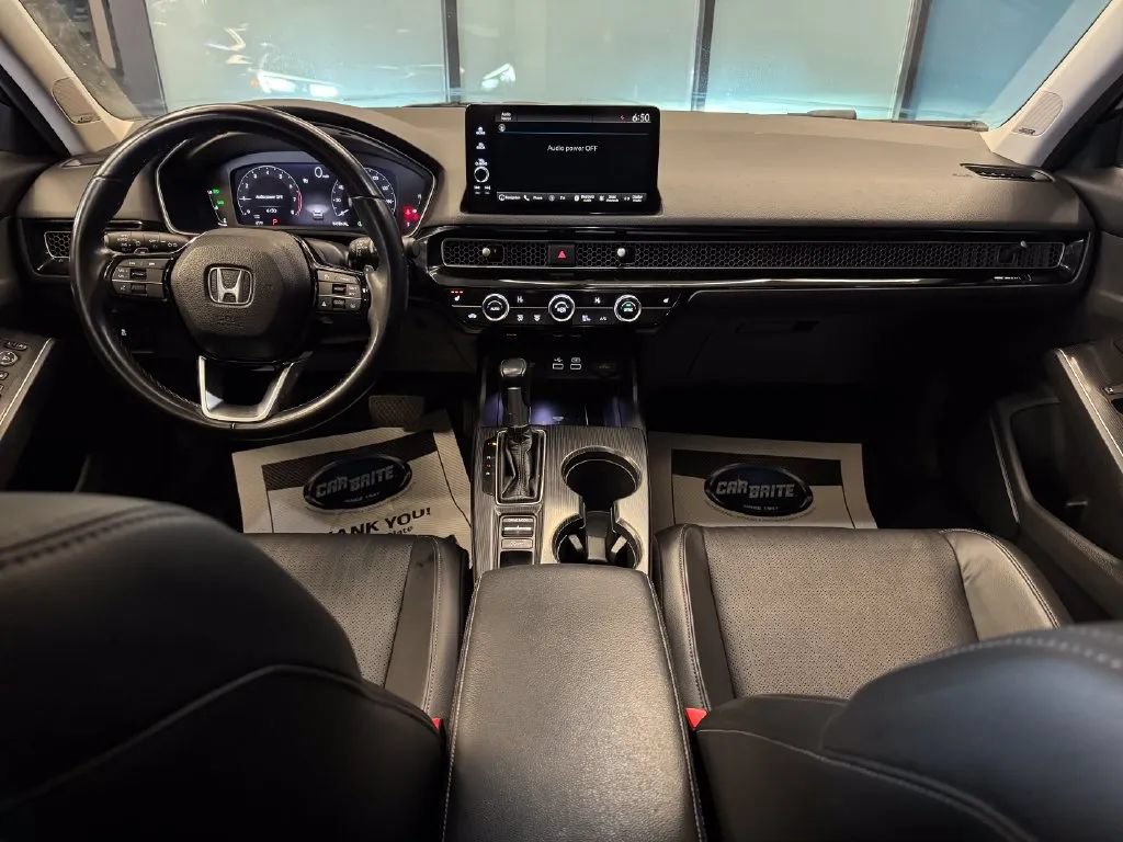 Used 2022 Honda Civic Touring image 9