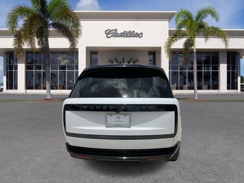 Used 2024 Land Rover Range Rover SE AWD/4WD image 12