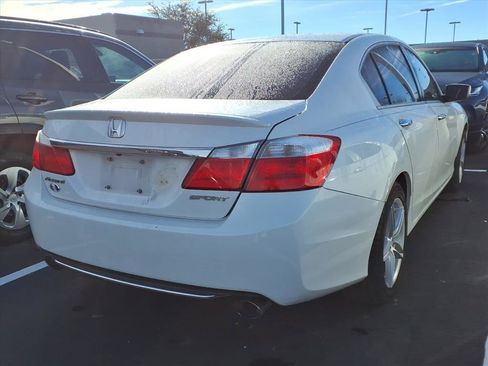 Used 2015 Honda Accord Sport image 4