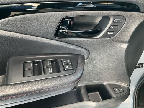 Certified 2024 Honda Passport Black Edition image 6