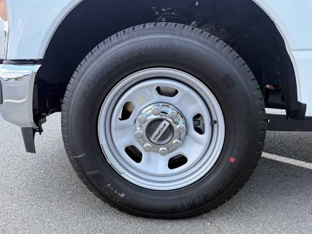 New 2025 Ford F350 XL w/ 360-Degree Camera Package RWD image 10