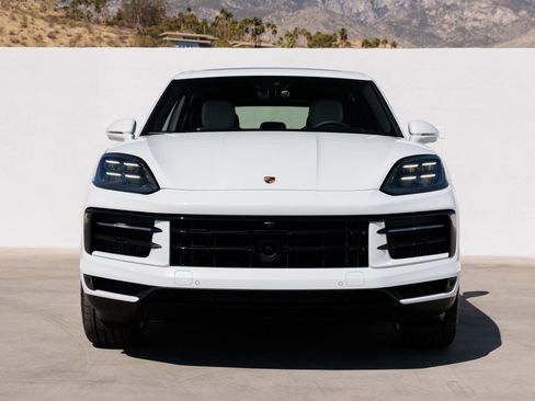New 2025 Porsche Cayenne S AWD/4WD image 10