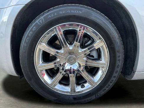 Used 2010 Chrysler 300 C w/ Luxury Group II RWD image 42