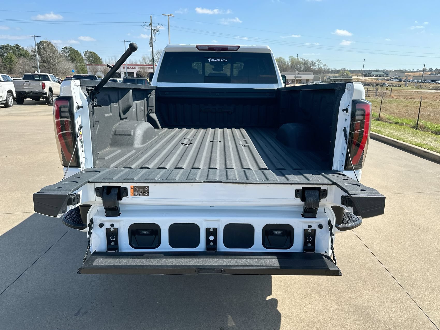 Used 2024 GMC Sierra 2500 AT4 w/ AT4 Premium Plus Package AWD/4WD image 24
