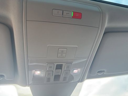 Used 2022 Volkswagen Atlas SEL image 36