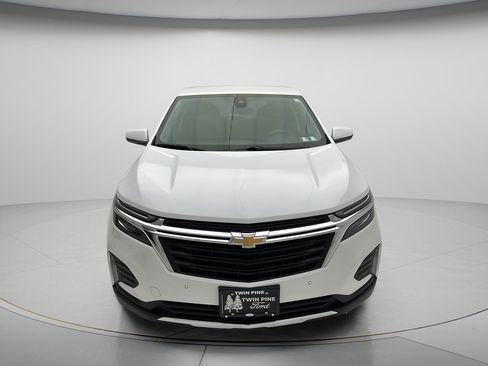 Used 2023 Chevrolet Equinox LT FWD image 2