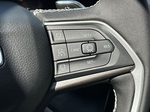 New 2026 Jeep Grand Cherokee L Limited image 9