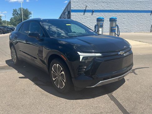 Used 2024 Chevrolet Blazer EV LT AWD/4WD image 7