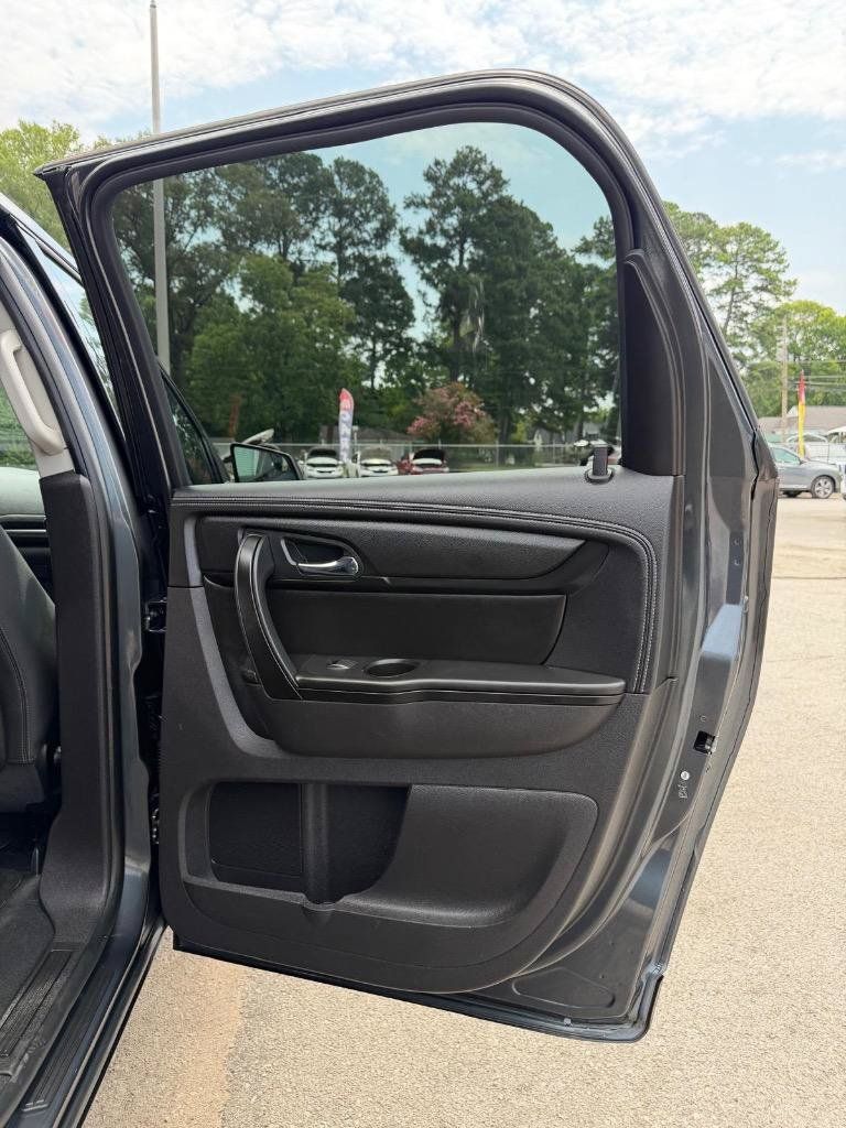 Used 2013 GMC Acadia SLE AWD/4WD image 18