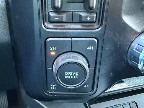 Used 2024 Ford F250 Lariat w/ Chrome Package AWD/4WD image 28