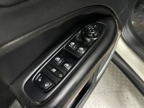 Used 2019 Jeep Compass Limited AWD/4WD image 16