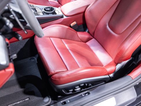 Used 2020 Porsche 911 Carrera S RWD image 44