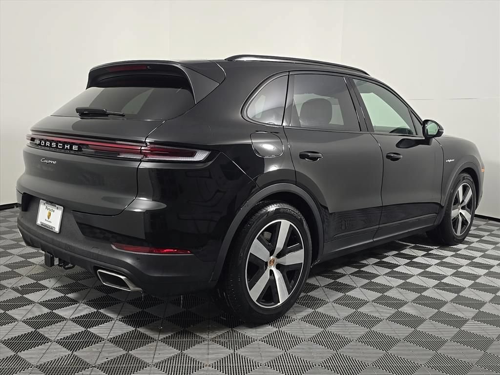 Certified 2026 Porsche Cayenne E-Hybrid AWD/4WD image 7