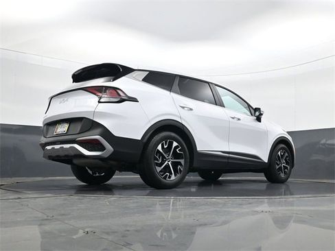 Used 2024 Kia Sportage EX image 25