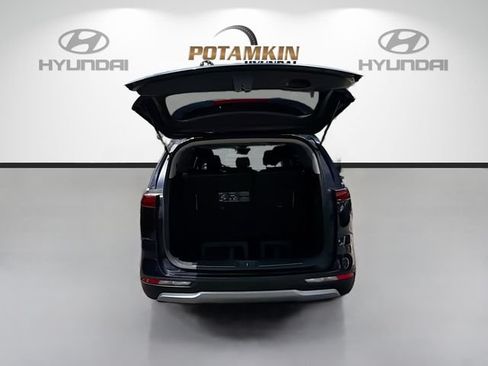 Used 2024 Kia Carnival LX FWD image 25