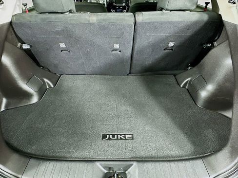 Used 2015 Nissan Juke SV image 31