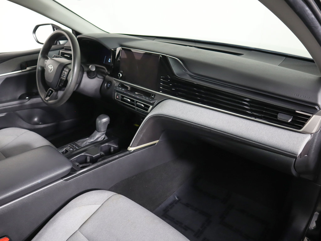Used 2025 Toyota Camry LE AWD/4WD image 25
