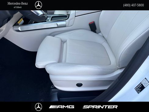 Used 2026 Mercedes-Benz GLB 250 image 14