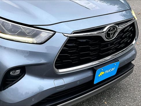 Used 2022 Toyota Highlander Platinum image 33