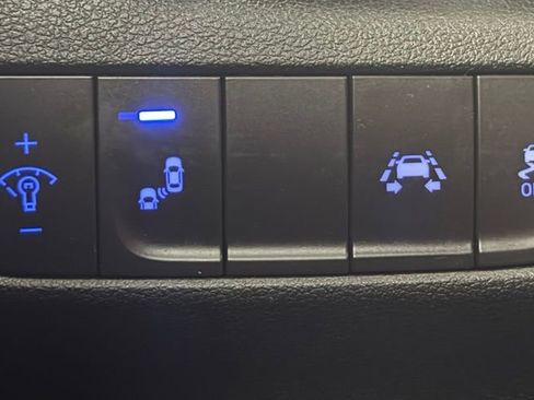 Used 2020 Hyundai Kona Limited AWD/4WD image 15