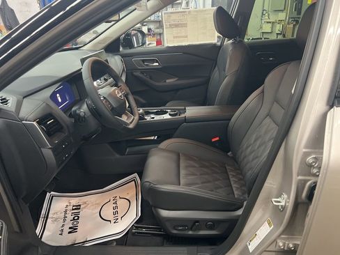 New 2026 Nissan Rogue Platinum image 27