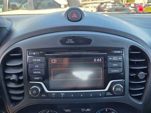 Used 2016 Nissan Juke S FWD image 19