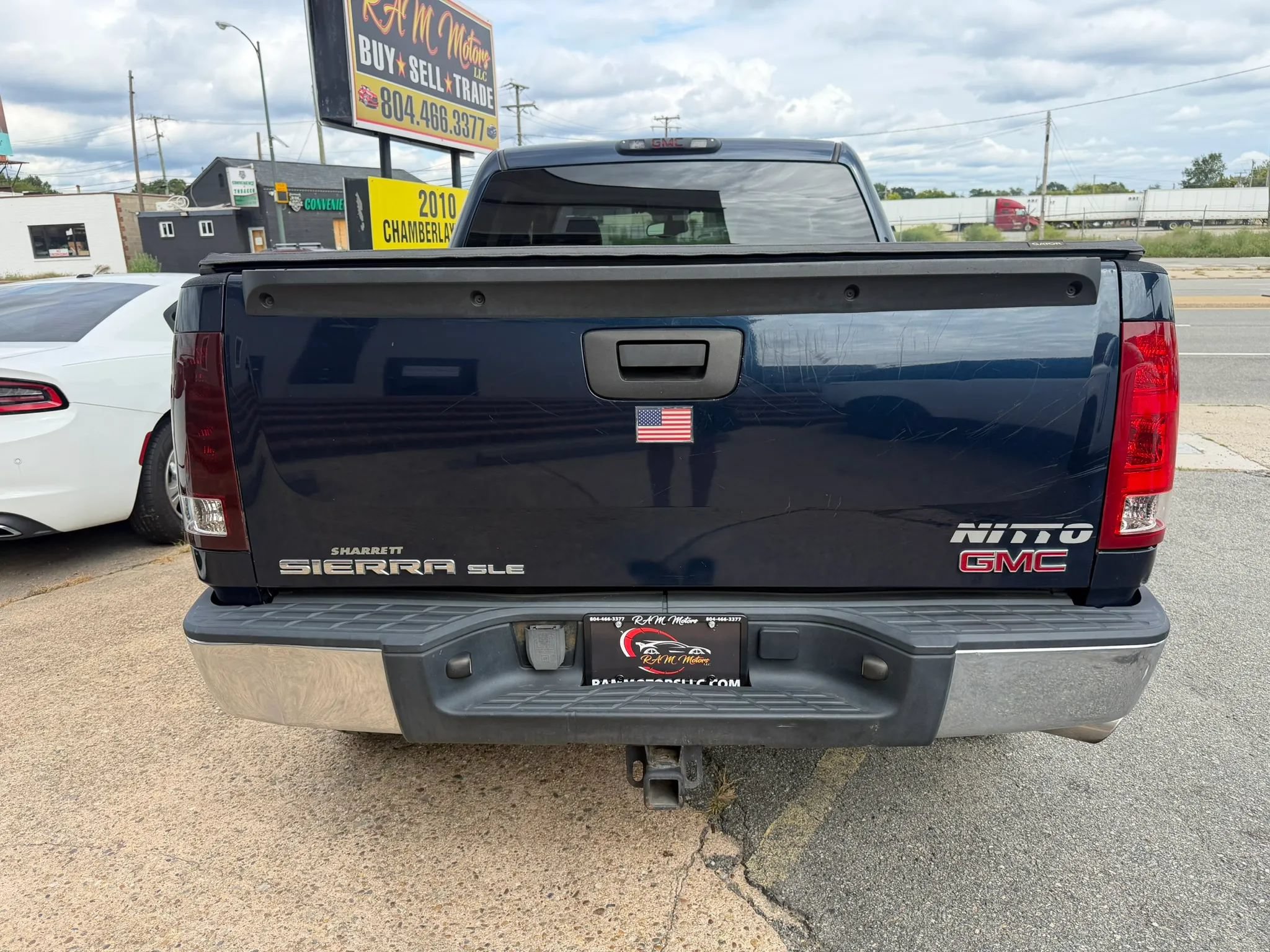 Used 2008 GMC Sierra 1500 SLE w/ Power Pack Plus AWD/4WD image 4