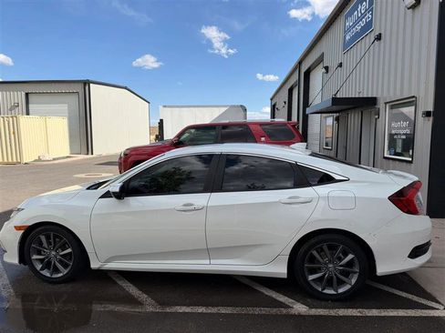 Used 2019 Honda Civic EX image 3