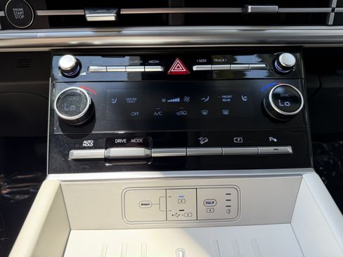 Used 2026 Hyundai Santa Fe SEL FWD image 22