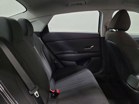 Used 2023 Hyundai Elantra SEL w/ Convenience Package FWD image 19