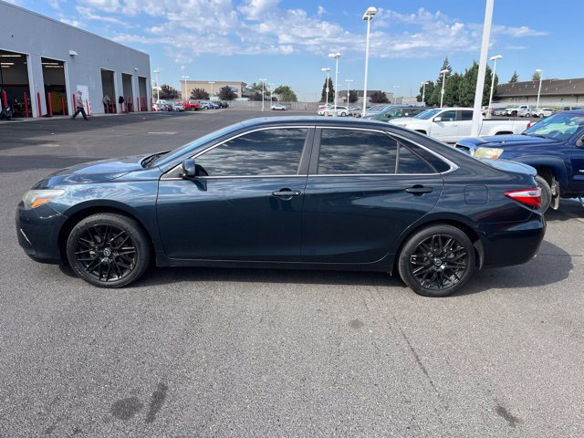 Used 2017 Toyota Camry XSE w/ Advanced Technology Package FWD image 3