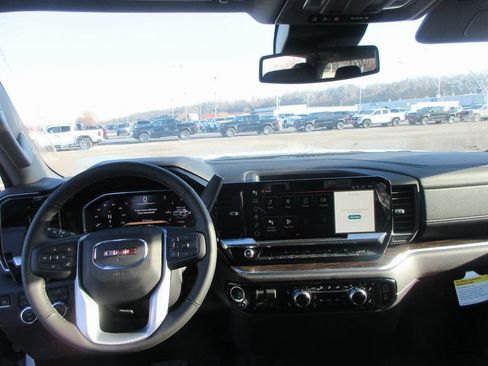 New 2026 GMC Sierra 1500 SLE w/ Max Trailering Package AWD/4WD image 14