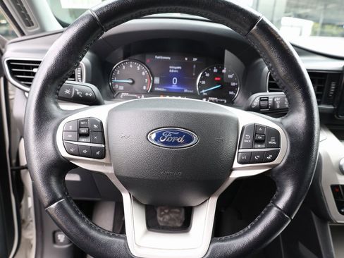 Used 2022 Ford Explorer XLT w/ Equipment Group 202A image 36