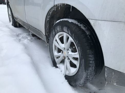 Used 2017 Chevrolet Equinox LS image 11