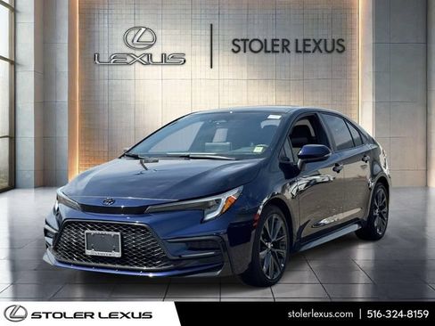 Used 2025 Toyota Corolla XSE FWD image 3