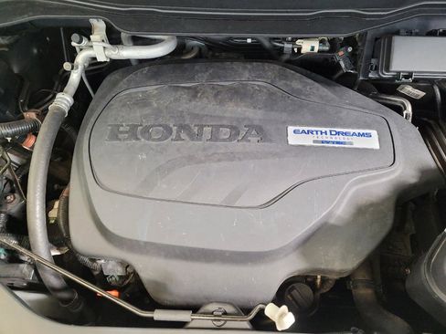 Used 2017 Honda Pilot Touring image 30