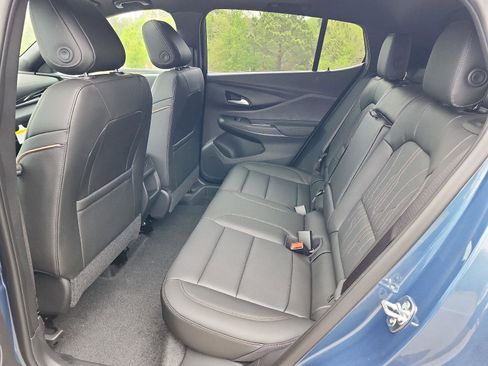 New 2026 Buick Envista Avenir FWD image 12