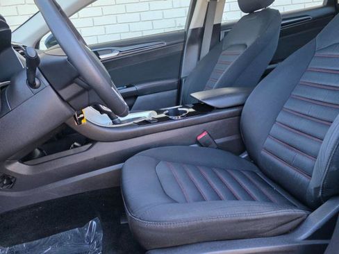 Used 2016 Ford Fusion SE FWD image 11