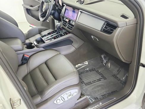 Used 2022 Porsche Macan S AWD/4WD image 36