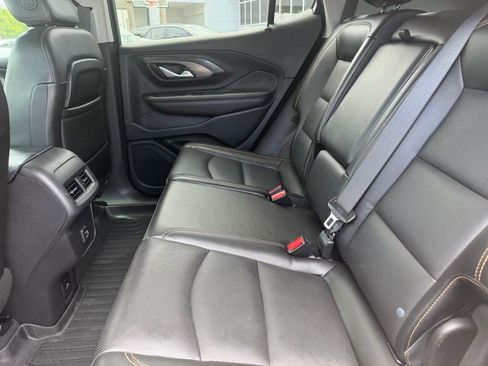 Used 2021 GMC Terrain SLT w/ Elevation Edition FWD image 9