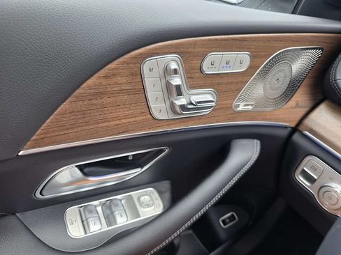 New 2026 Mercedes-Benz GLS 450 4MATIC image 16