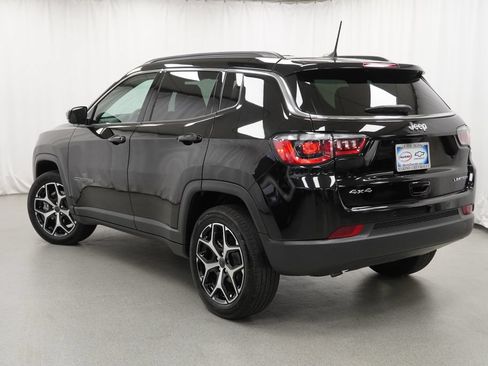 Used 2025 Jeep Compass Limited AWD/4WD image 5