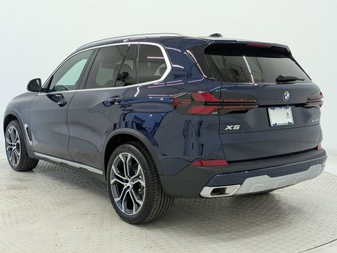 Used 2026 BMW X5 xDrive40i w/ Premium Package AWD/4WD image 3