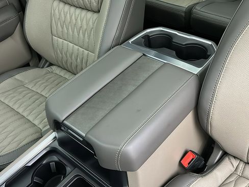 Used 2026 Ford F450 Platinum w/ Platinum Plus Package image 27