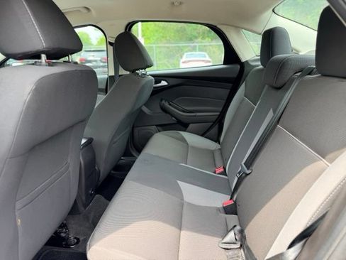 Used 2013 Ford Focus SE FWD image 21