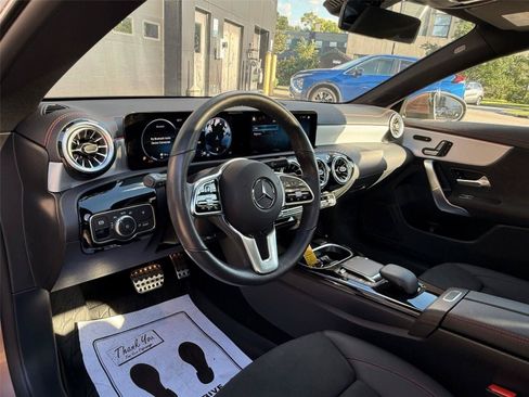 Used 2023 Mercedes-Benz CLA 250 4MATIC image 24